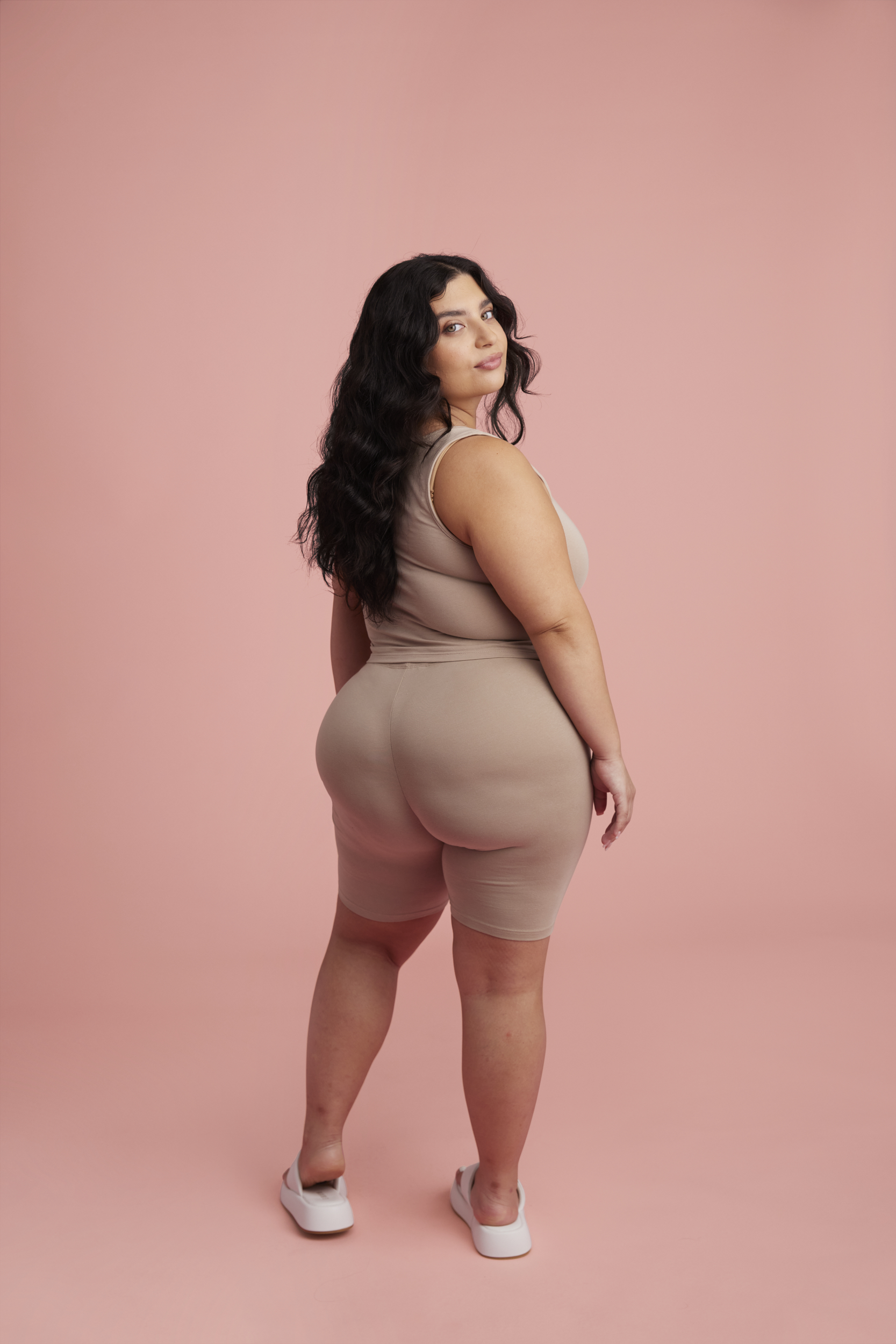 20230629 PINTEREST DAY 02 GINA SOPHIA ZAMUDIO FULL BODY 0114 copy